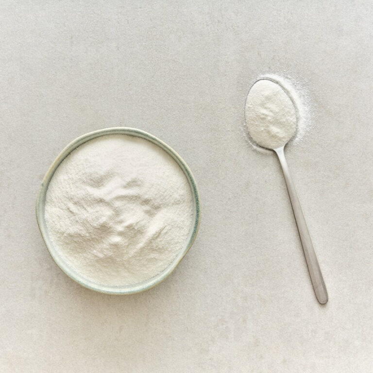 Caséine présure dans un bol